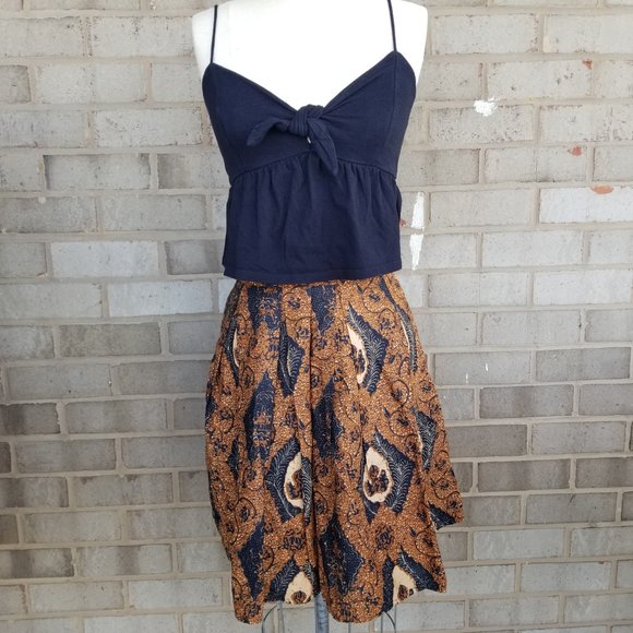 Black Knot cropped top Sz M - Picture 5 of 17